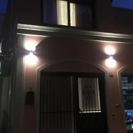 La Casa Dell'artista Bed & Breakfast *